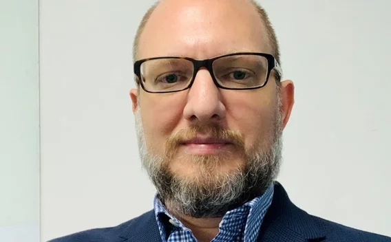 felipe neto headshot